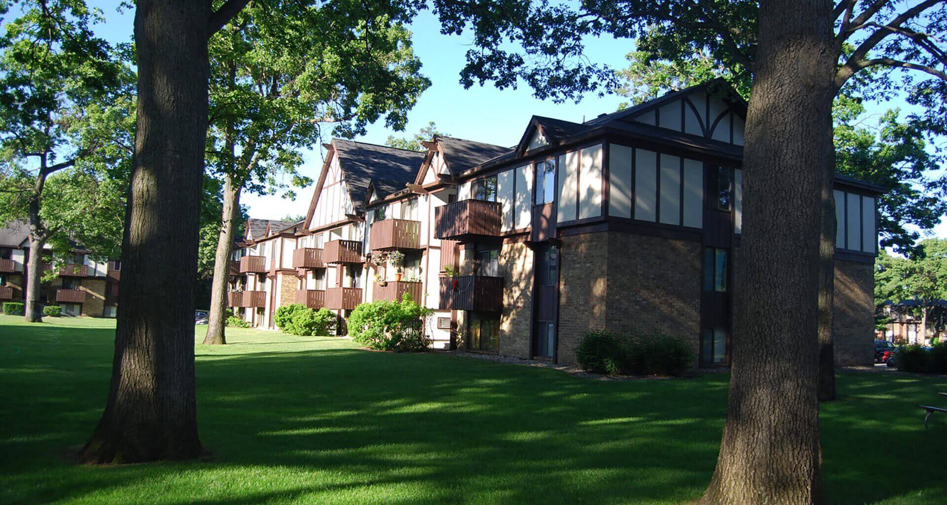 Apartments in Muskegon, MI Glen Oaks Apartments